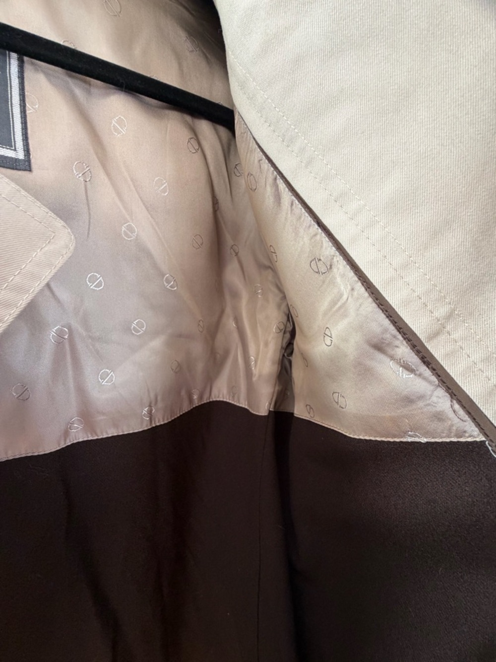 Dior Unisex Beige Double-Breasted Trench Coat - Picture 11 of 13